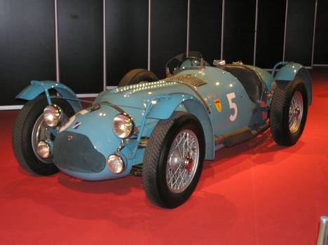Talbot Lago T26C raceren som Louis Rosier og sønnen Jean-Louis Rosier vandt Le Mans løbet 1950 i.<BR>Den er udstyret med en 6 cylindret rækkemotor på 4482 cc som yder 240 HK.